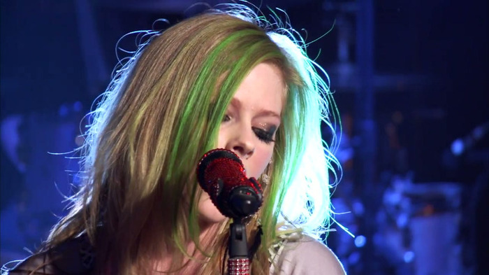 Avril Lavigne - What The Hell (AOL Sessions) 1070