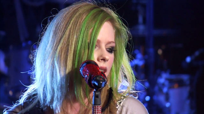 Avril Lavigne - What The Hell (AOL Sessions) 1074 - Avril - Lavigne - AOL - Session - What - The - Hell - Caps - Part 03