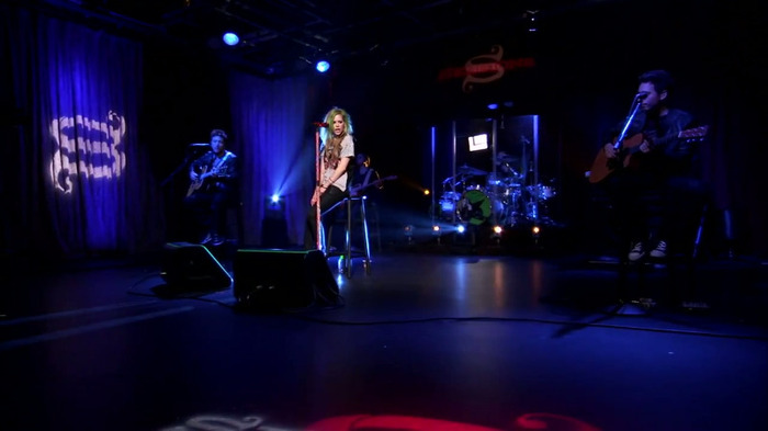 Avril Lavigne - What The Hell (AOL Sessions) 1080 - Avril - Lavigne - AOL - Session - What - The - Hell - Caps - Part 03