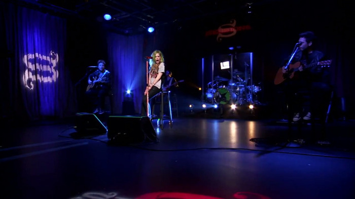 Avril Lavigne - What The Hell (AOL Sessions) 1081 - Avril - Lavigne - AOL - Session - What - The - Hell - Caps - Part 03