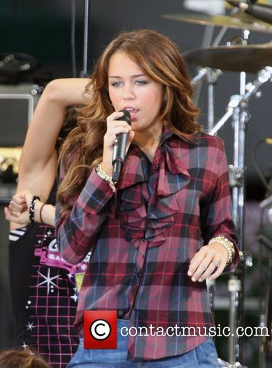 Miley Cyrus (477) - x - Miley Cyrus oo2