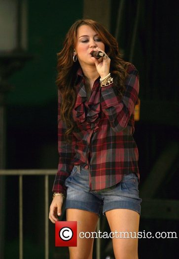 Miley Cyrus (5)