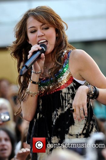 Miley Cyrus (30)