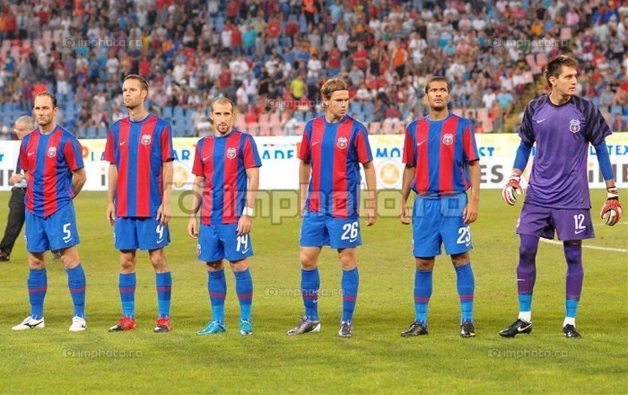 steaua_bucuresti_grasshopper_zurich_fotbalist_2 - fotbal