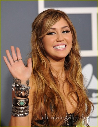miley-cyrus-grammys-03 - Pentru fanii lui Miley Cyrus