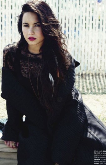 demi-lovato-elle-0911-5