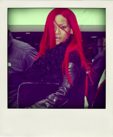 Rihanna new long red hair pola02 - rihanna 2011