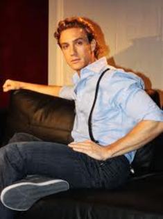 Martynn - Eugenio Siller como Martin Lobos