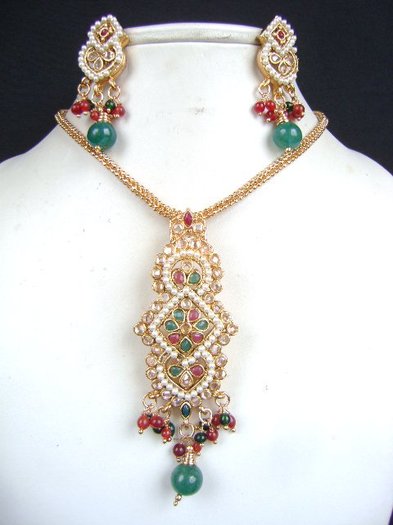 2510 - Indian jewelry