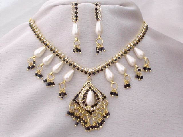 4569 - Indian jewelry