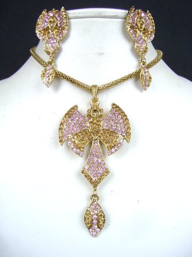 Pinku - Indian jewelry