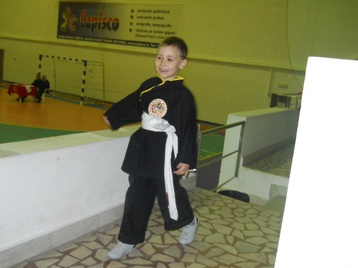 karate - pentru cine zambesc eu