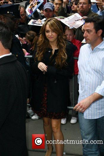 Miley Cyrus (16) - x - Miley Cyrus - Poze noi si tari