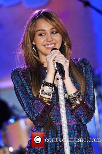 Miley Cyrus (29) - x - Miley Cyrus - Poze noi si tari