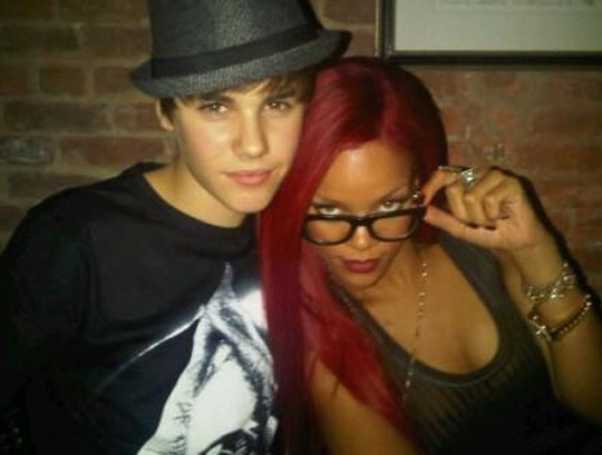 rihanna-justin-bieber1 - rihanna 2011