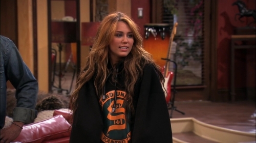 Miley Cyrus (156)