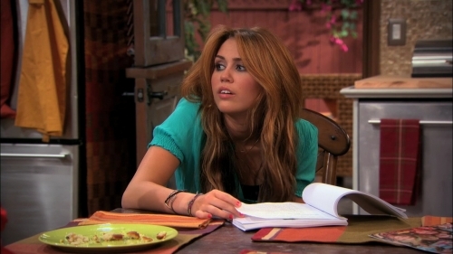 Miley Cyrus (231)