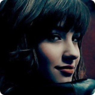25 - DEMI LOVATO my idol