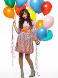 28 - DEMI LOVATO my idol