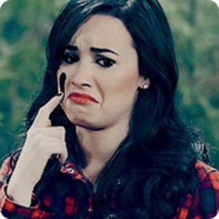 37 - DEMI LOVATO my idol