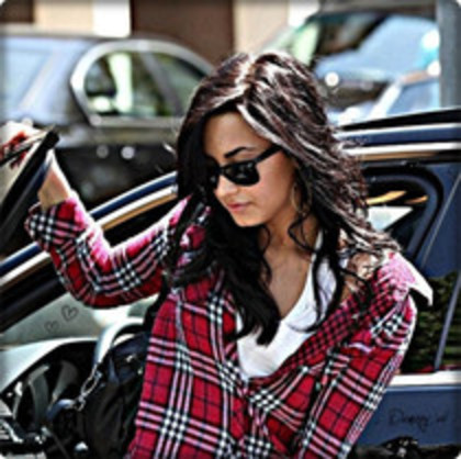 38 - DEMI LOVATO my idol