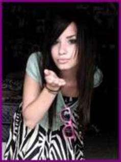 52 - DEMI LOVATO my idol