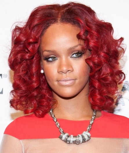 rihanna-pure-las-veags-01022011-03-820x966 - rihanna