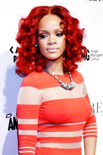 rihanna-pure-las-veags-01022011-14-820x1230 - rihanna