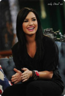 24536284_EPNYLXLNP - DEMI LOVATO my idol