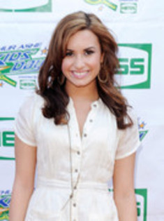 31351841 - DEMI LOVATO my idol