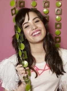 16186335_XRGIPHMRF - DEMI LOVATO my idol