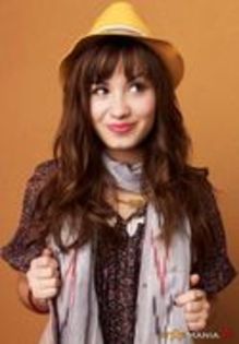 072b - DEMI LOVATO my idol