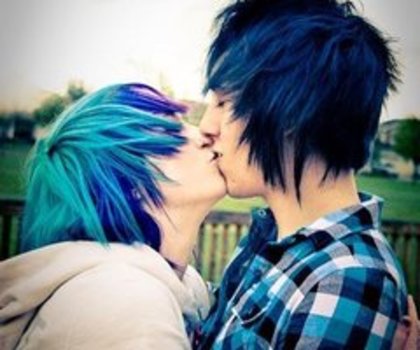 tumblr_lhfb7pkVZG1qcc32mo1_500_thumb - emo