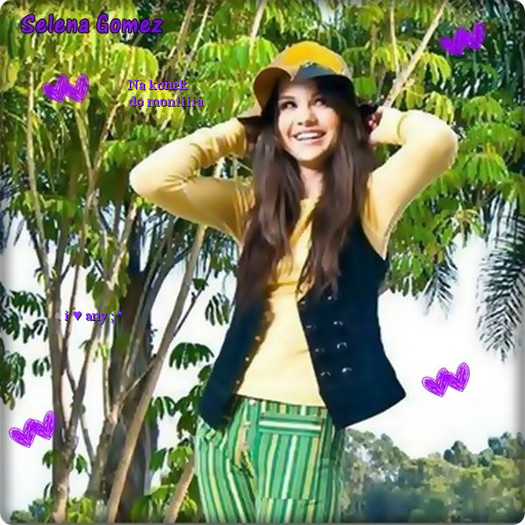 0086461813 - Selena Gomez and The Scene