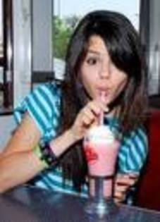 images (19) - selena gomez