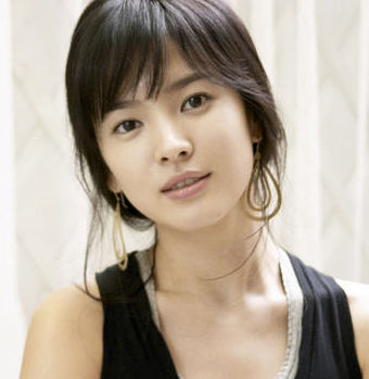 071121ent1 - Kim Tae Hee - O actrita superba