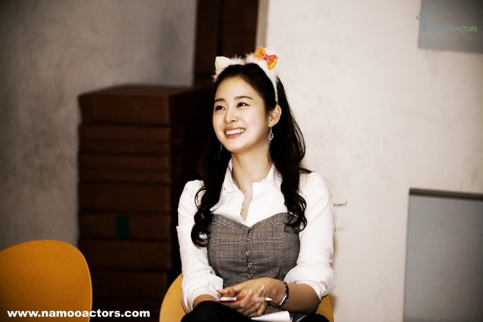 070423134811896 - Kim Tae Hee - O actrita superba