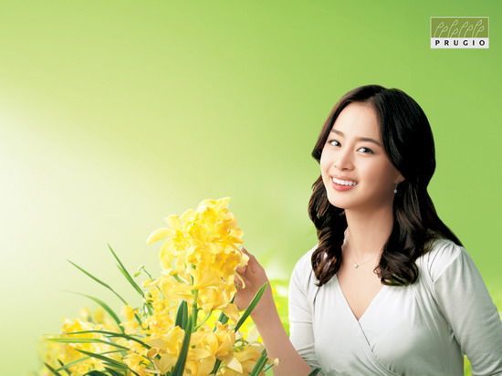 ei080205033 - Kim Tae Hee - O actrita superba