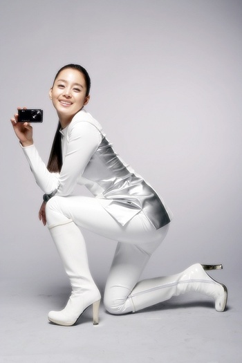 South Korean most beautiful artist Kim Tae Hee (57)