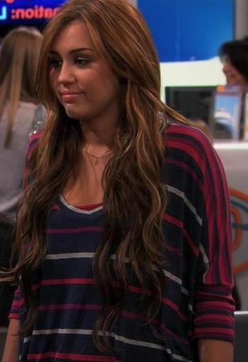 Da..Tu nu stii dar...Hannah este defapt o celebritate! - oo3