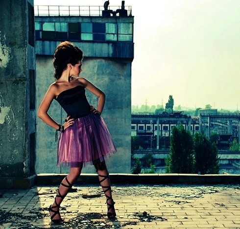 Intre timp Ryse se furisa`se in camera mea =]]