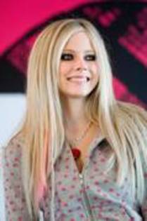 TYXQVVGQNYOYSEVYWNH - Avril Lavigne