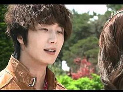CAC95D3553C4DC9785B63B_Large - Song Yi Soo