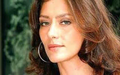 images (33) - Maria Fernanda Candido