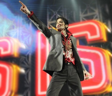 mj-on-stage-e1264025524235