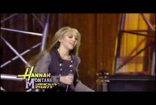 bscap0045 - Hannah Montana Bigger Than Us Music Video