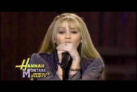 bscap0111 - Hannah Montana Bigger Than Us Music Video