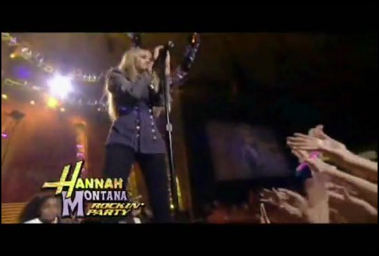 bscap0126 - Hannah Montana Bigger Than Us Music Video