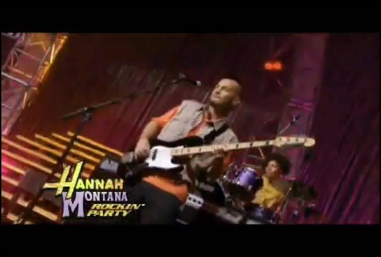 bscap0128 - Hannah Montana Bigger Than Us Music Video