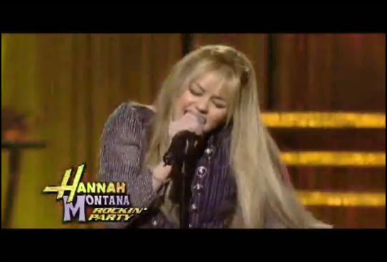 bscap0147 - Hannah Montana Bigger Than Us Music Video